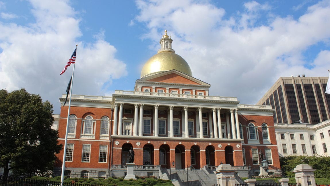https://commons.wikimedia.org/wiki/File:Massachusetts_state_house.jpg